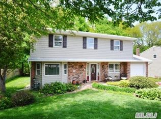 43 Bowman Ln, Kings Park, NY 11754