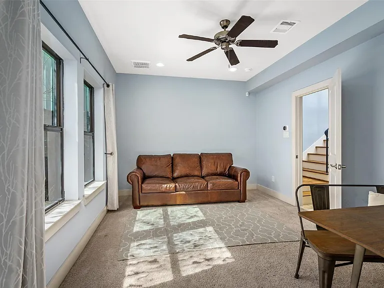 1720 Live Oak St — Photo 21