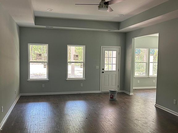 4th image of 545 Society Rd