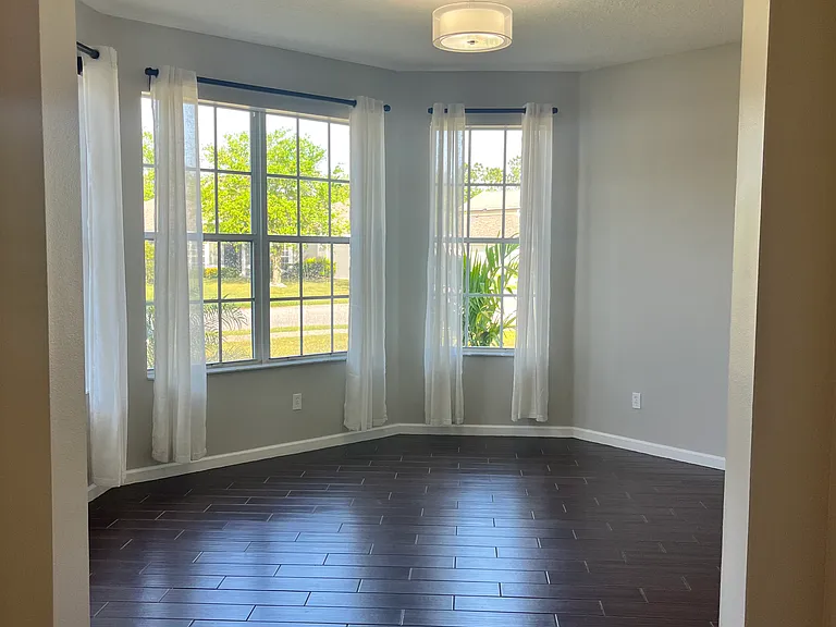 281 Perfect Dr — Photo 4