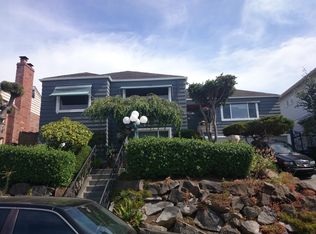 5717 SW Winthrop St, Seattle, WA 98116