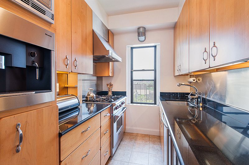 2nd image of 2 Grace Ct APT 5E
