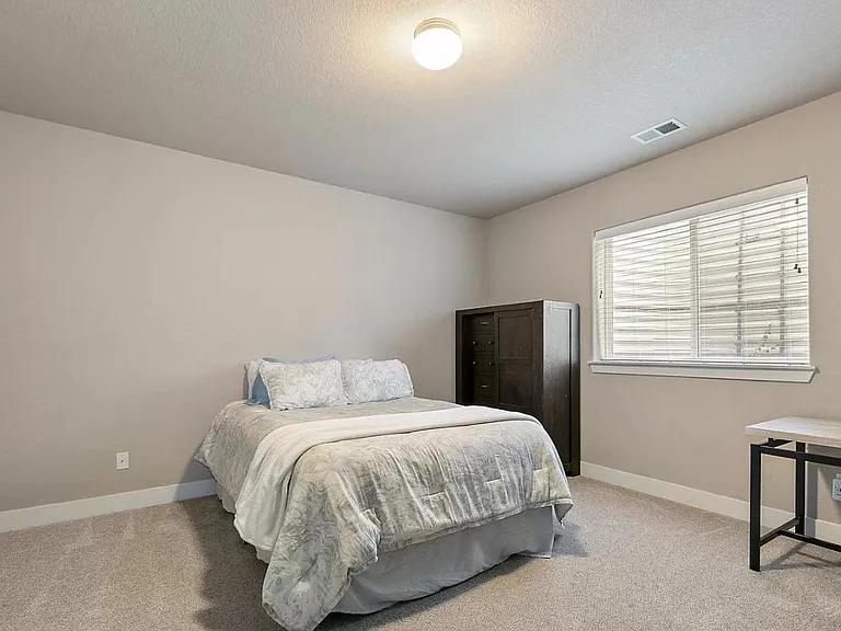 1162 Village Cir — Photo 21