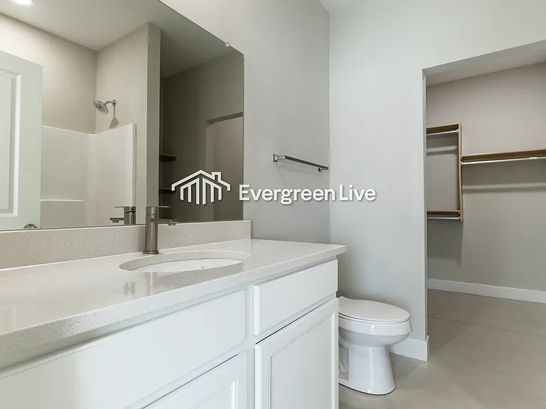 223 E Northern Ct — Photo 11