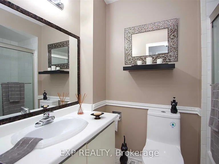 1009 Meadowridge Cres — Photo 9