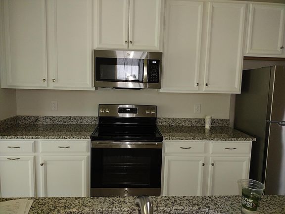 4th image of 8807 Waxwing Way