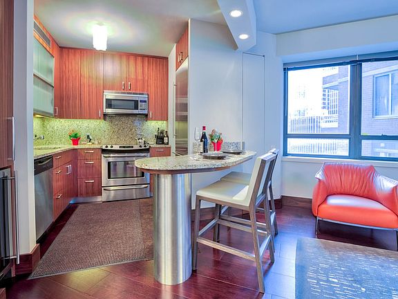 3rd image of 240 E 47th St APT 16B