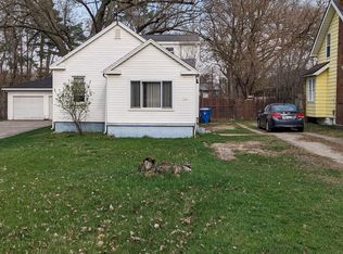 3590 Oakview Rd, Waterford, MI 48329