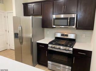 495 Washington St APT 408, Newark, NJ 07102