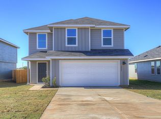 2205 Lionheart Dr, Luling, TX 78648