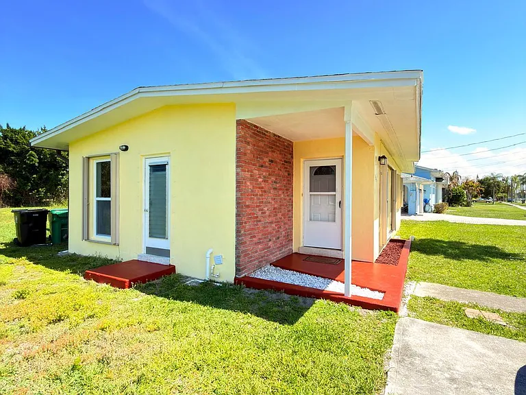3231 SE Monte Vista St — Photo 3