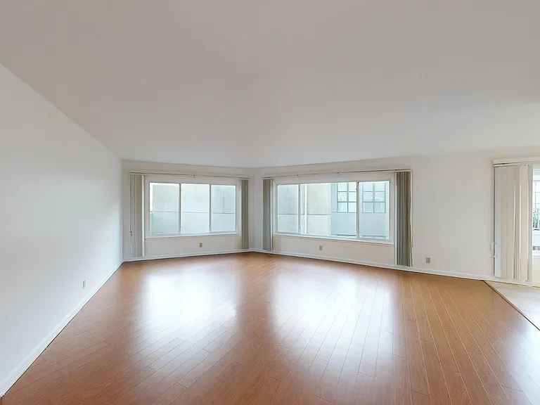 975 Burnett Ave — Photo 13
