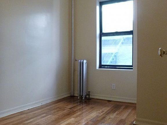 5th image of 409 W 129th St #50A