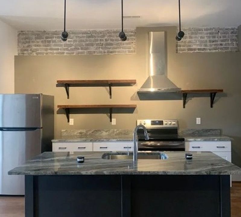 1st image of 142 N Main St