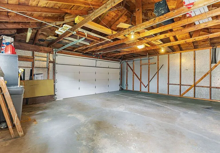 1003 S Finley Rd — Photo 31