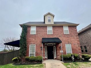 4916 Ridglea Hills Ct, Fort Worth, TX 76116