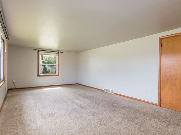 2nd image of 1241 Tilkens St