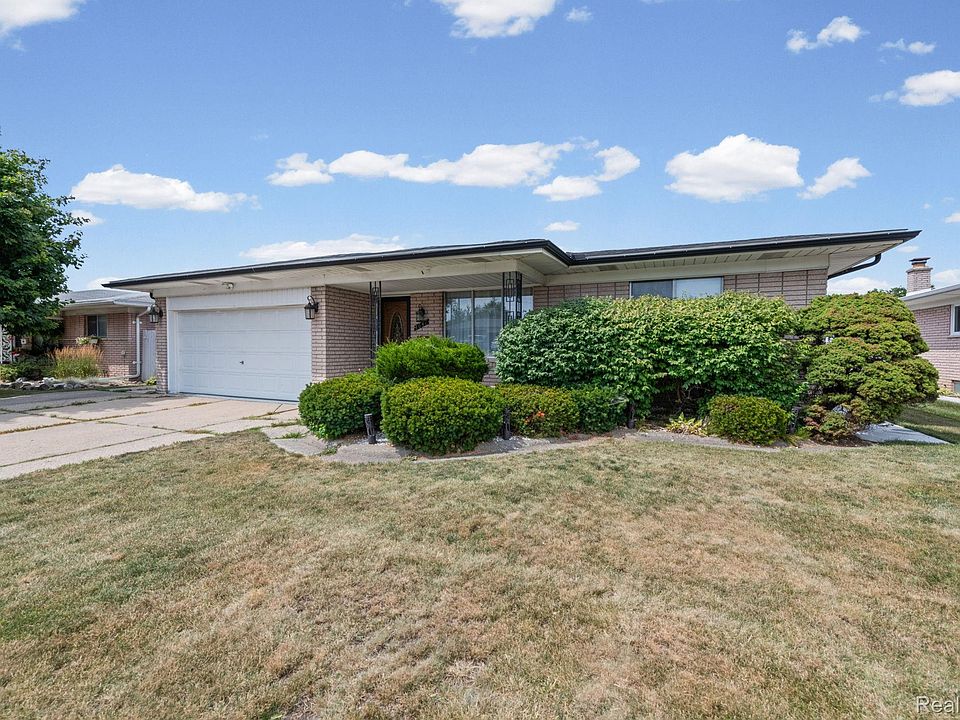 1st image of 3647 Veronica Dr