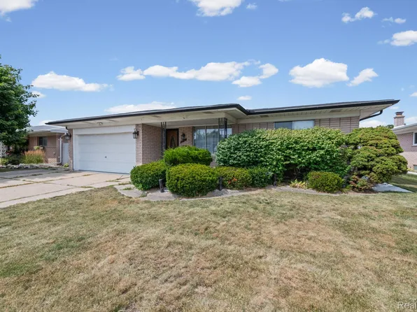 3647 Veronica Dr, Sterling Heights, MI 48310