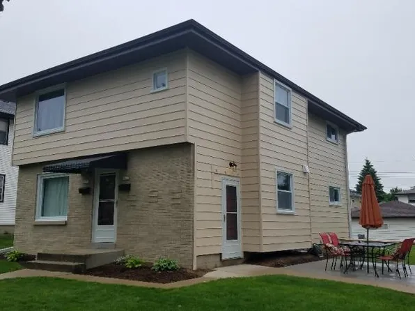 9031 W Crawford Ave, Milwaukee, WI 53228