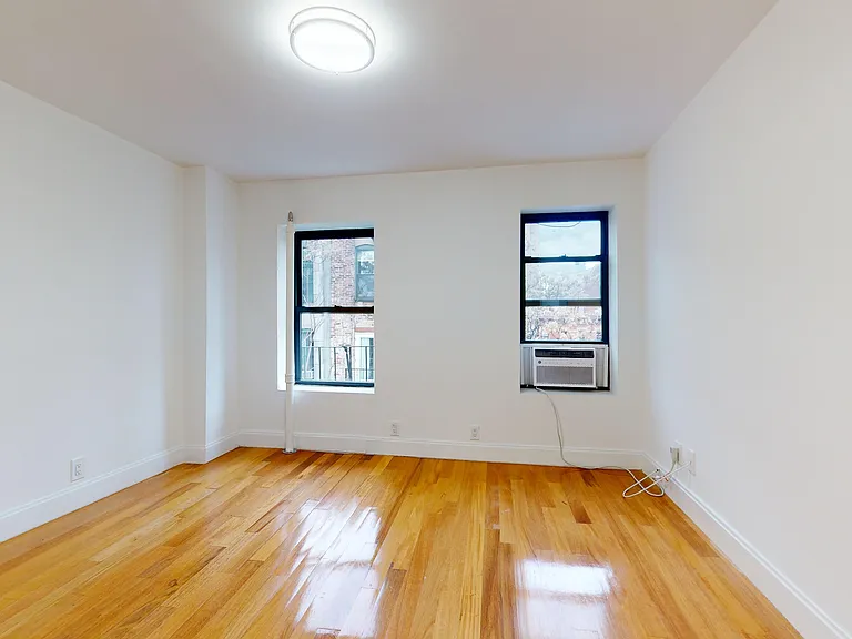 242 W 10th St #63 — Photo 3
