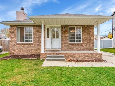 8344 Hugh St, Westland, MI, 48185