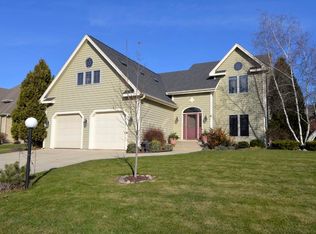 3716 Canada Goose Xing, Racine, WI 53403