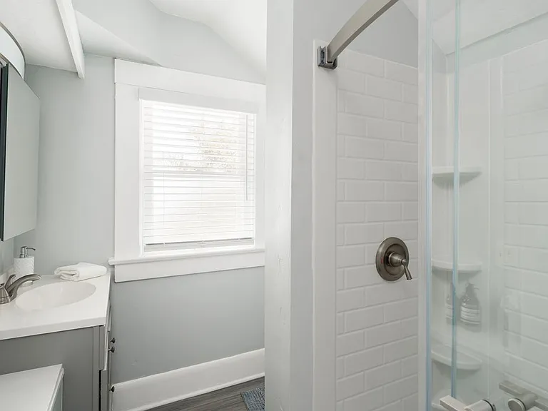 2454 Union St — Photo 11