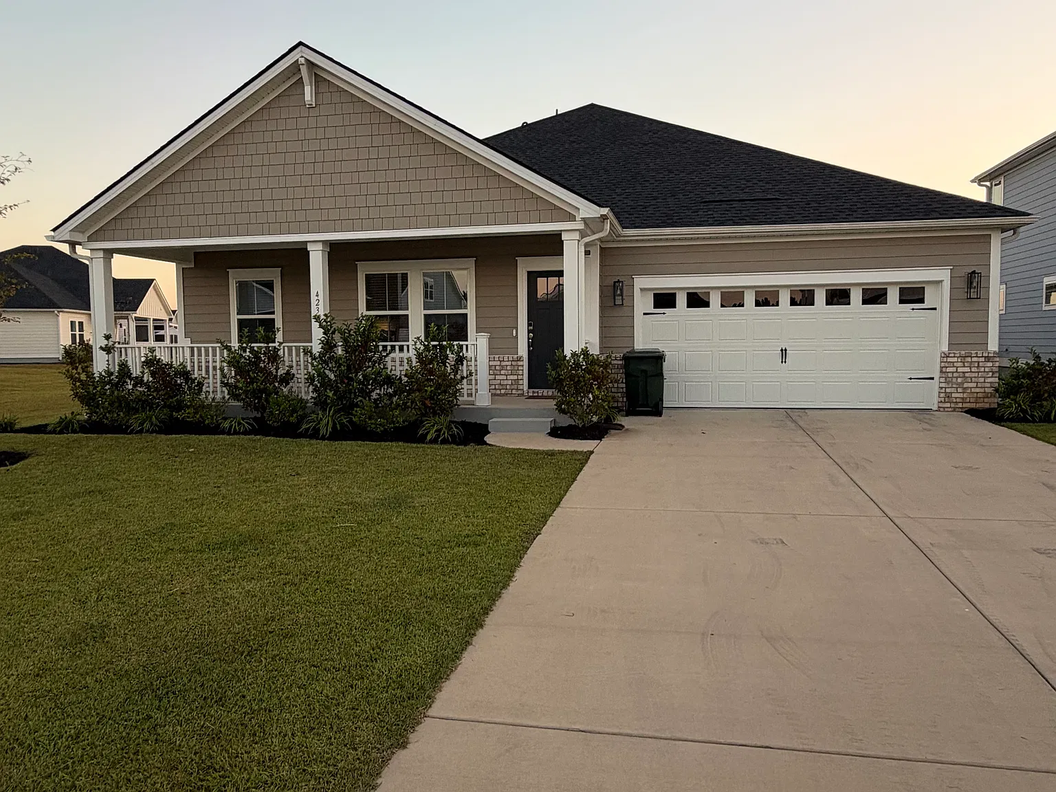3 bed, 1908 sqft, $3,200 — Photo 3