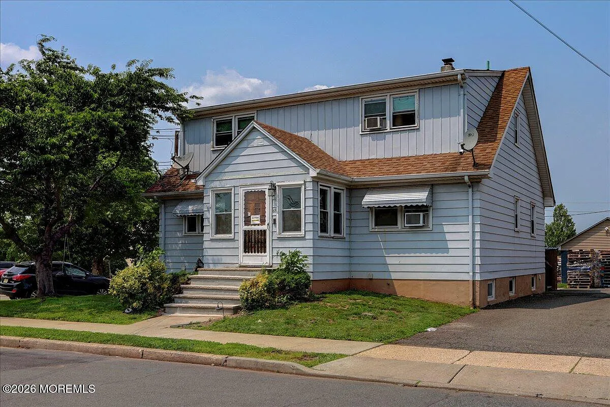 2 bed, 1910 sqft, $1,900 — Photo 2