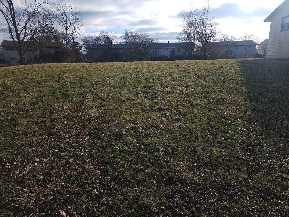2nd image of 3319 Tulip Dr