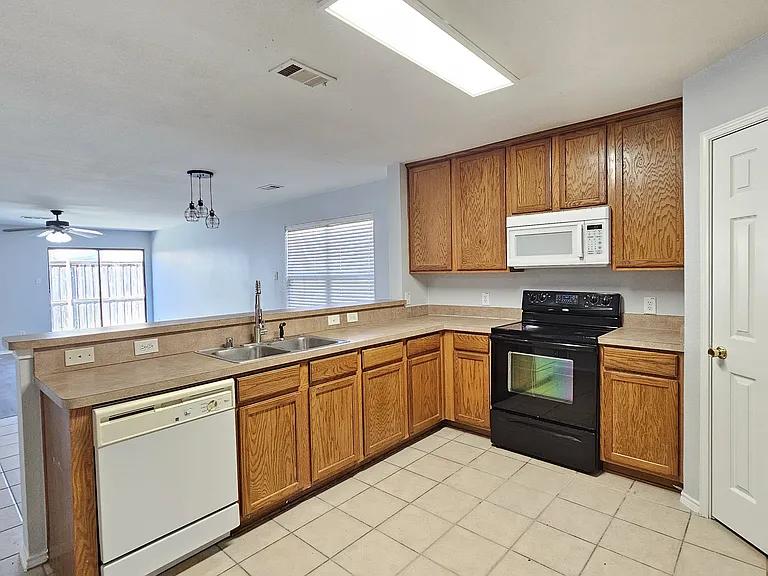 4305 Grassmere Rd — Photo 14