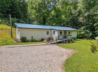 214 Dogwood Flat Rd, South Charleston, WV 25309