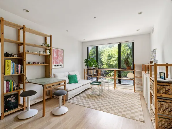 1094 Madison St #2A, Brooklyn, NY 11221