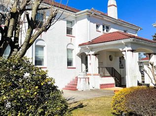 9 N Mansfield Ave, Margate, NJ 08402