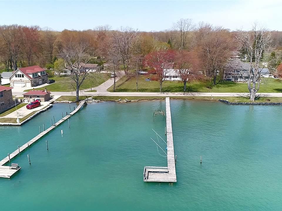 1st image of 1724 S Channel Dr