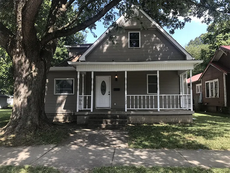 1122 S 9th St — Photo 1