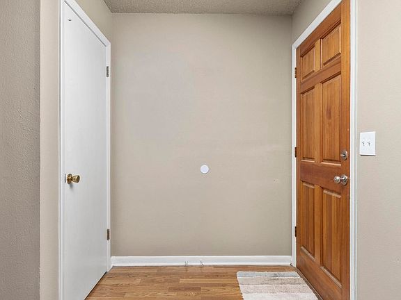 4th image of 503 32nd St