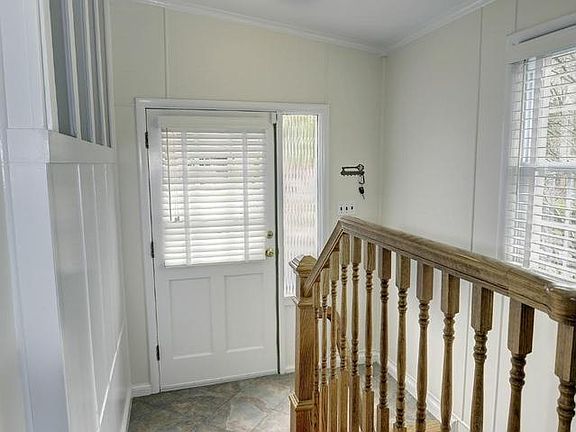 3rd image of 2616 Moreland Pl NW