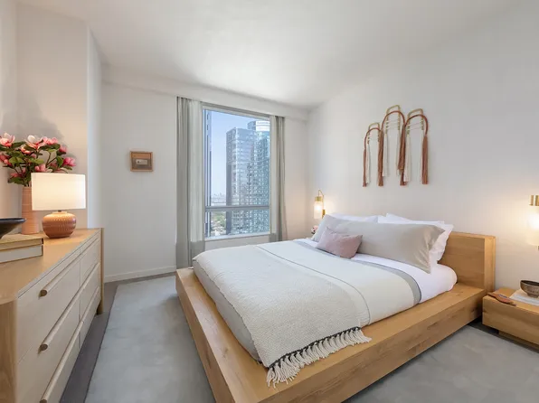 1 City Point image 7 of 25