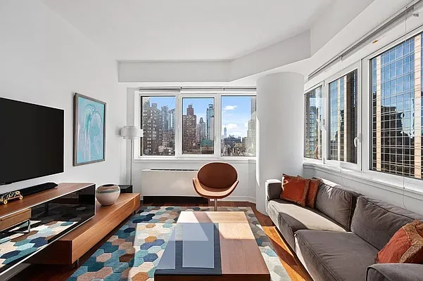 Sold by Corcoran | media 19