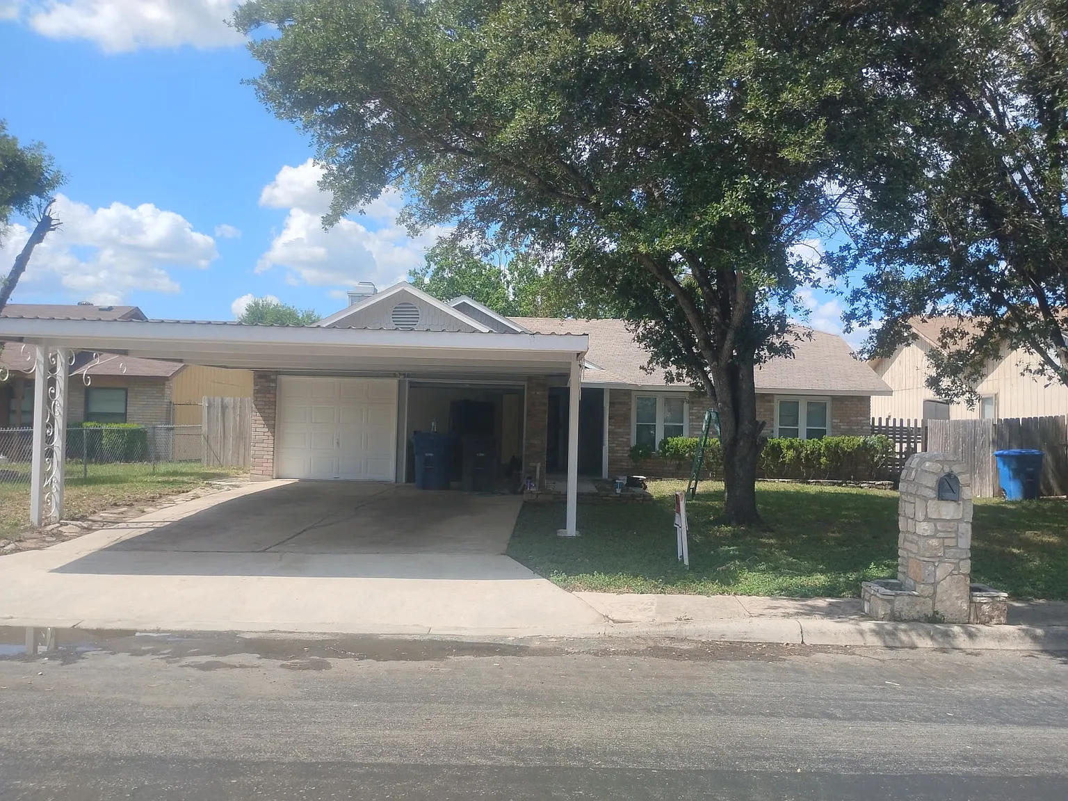 3 bed, 1267 sqft, $1,700 — Photo 1