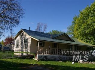 745 W Butterfield St, Weiser, ID 83672