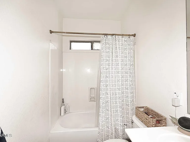 2505 S 117th Ave — Photo 7