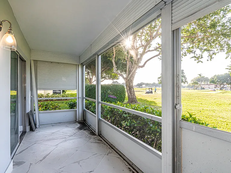 244 Normandy F — Photo 26