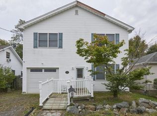 56 Passaic St, Middletown, NJ 07748