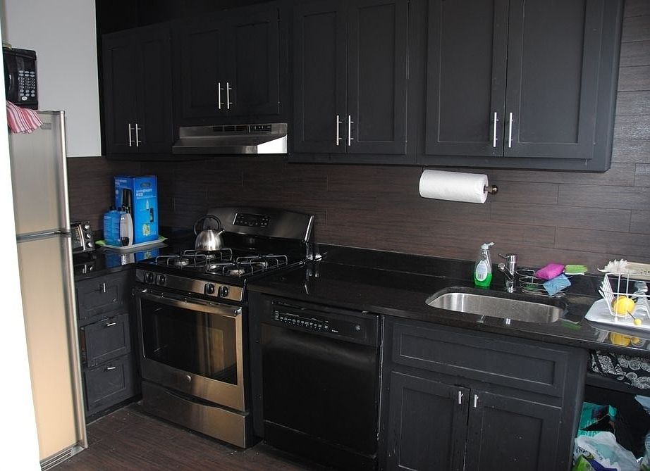 1st image of 293 E 10th St