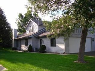 1740 Lakeview Dr SW, Rochester, MN 55902