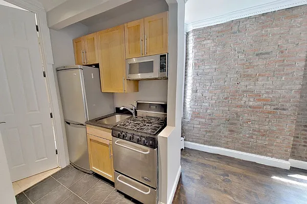 Rented by Centennial Properties NY | media 10