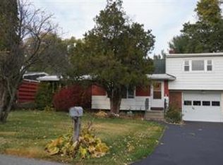 1363 Tracy Ave, Niskayuna, NY 12309